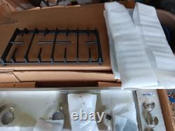 JENN AIR- AMERICA GAS COOK TOP with burners & grates