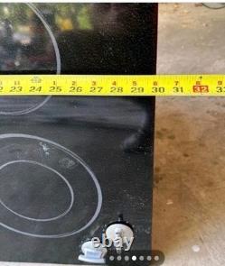 Jenn Air 30 Electric Cooktop JED8430BDB 4-Burner With Downdraft Vent Radiant