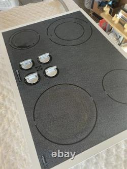 Jenn Air Electric Cooktop Model CCE3400W