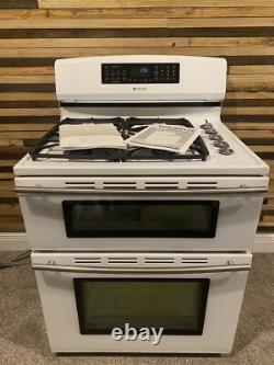 Jenn Air White Dual-Fuel Freestanding Pizza Double Oven Gas Convection Range