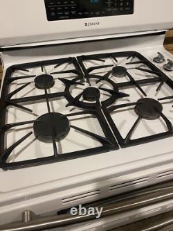 Jenn Air White Dual-Fuel Freestanding Pizza Double Oven Gas Convection Range Jenn Air White Dual-Fuel Freestanding Pizza Double Oven Gas Convection Range