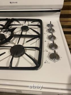 Jenn Air White Dual-Fuel Freestanding Pizza Double Oven Gas Convection Range
